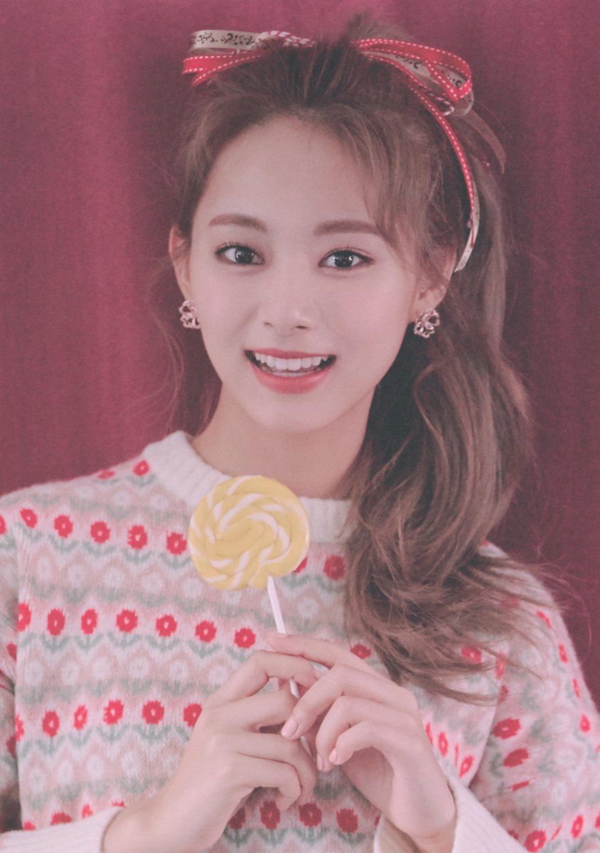 SCAN] Yes, I am Tzuyu (1st Photobook) page 248, 249, 251