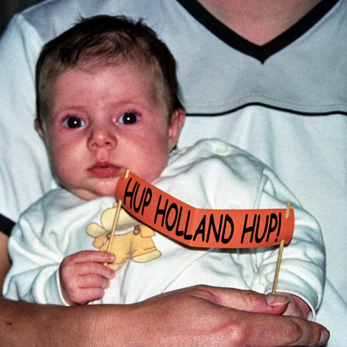 pinkelotje_nl's tweet photo. Het #ek gaat beginnen!
https://t.co/XObF1wdyNo
#voetbal #europeanchampionship #soccer #knutselen #diy #knutsels #knutselenmetpapierenbordjes #football #footballcrafts #voetbalknutselen #oranje #knutselenisleuk #nederlandselftal https://t.co/n4pHmFX53b