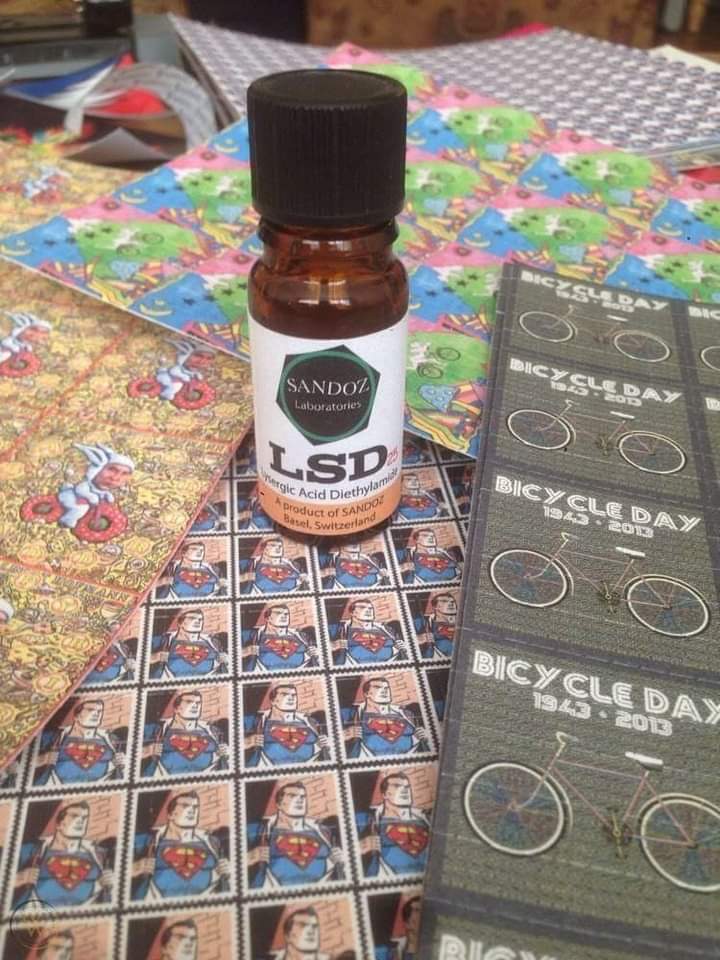 Joe16Mark's tweet image. Lsd😍👽