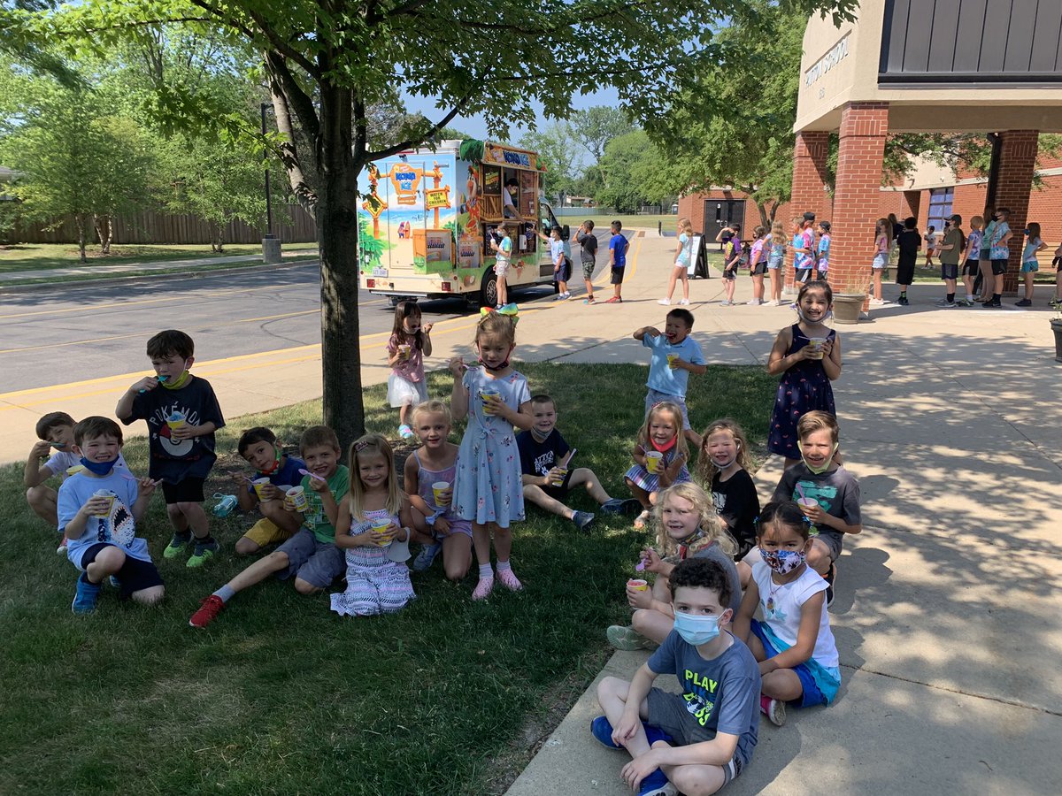 The BEST way to celebrate our last day  of school is with a sweet treat! Thank you to <a href="/PtaPatton/">Patton PTA</a>! These kids were absolute rockstars during this unique school year and I couldn’t be prouder ❤️
