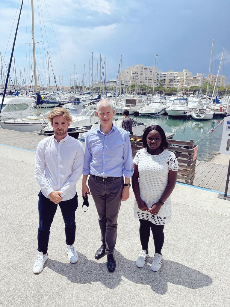 jeunesmacron34's tweet photo. 🇫🇷 [#Visite] Aujourd'hui, les #JAM34 étaient aux côtés du Ministre @franckriester. 

📑 Au programme :

➡️Soutenir @JulienMiro qui porte la liste @ElanOccitan dans l'#Hérault.

🙌 Notre candidat @KerianLaurier a pu participer aux échanges très constructifs avec les PME. https://t.co/ApDgVzwpza