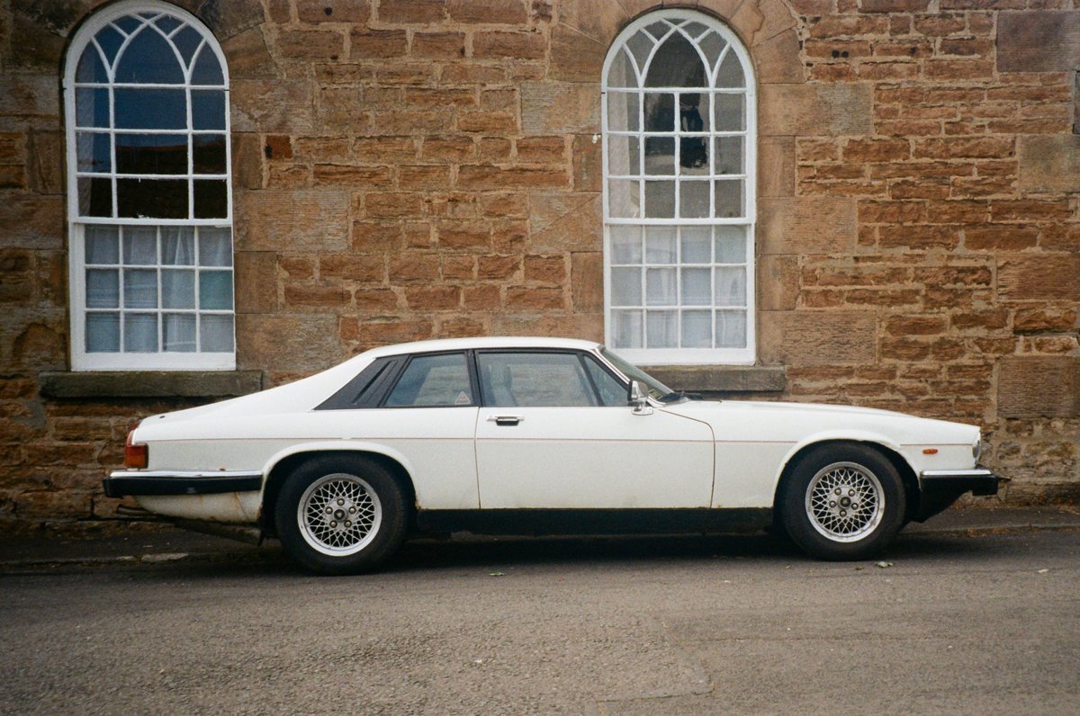 lucyfoto's tweet image. Everyday life in Scottish suburbs #kodakgold