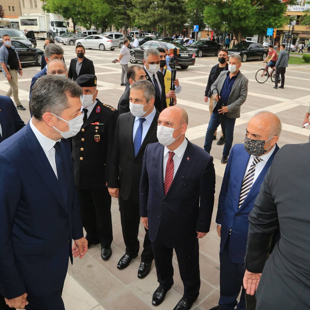 Doğa Koleji Eskişehir Kampüsü (@eskisehirdoga) on Twitter photo Milli Eğitim Bakanımız Sn. <a href="/ziyaselcuk/">Ziya Selçuk</a>, Eskişehir Valimiz Sn. <a href="/erolay/">erol ayyildiz</a> ve Kampüsümüz Kurucusu Sn. Cafer Güven arasında Milli Eğitim Bakanlığına bağlı eğitim kurumu olan "Cafer Güven Bilim ve Sanat Merkezi" yapım protokolü imzalandı.
<a href="/MugeSarica1/">Müge Selen</a> <a href="/cubukcu_tulay/">Tülay Cubukcu</a> #eğitim Milli Eğitim Bakanımız Sn. <a href="/ziyaselcuk/">Ziya Selçuk</a>, Eskişehir Valimiz Sn. <a href="/erolay/">erol ayyildiz</a> ve Kampüsümüz Kurucusu Sn. Cafer Güven arasında Milli Eğitim Bakanlığına bağlı eğitim kurumu olan "Cafer Güven Bilim ve Sanat Merkezi" yapım protokolü imzalandı.
<a href="/MugeSarica1/">Müge Selen</a> <a href="/cubukcu_tulay/">Tülay Cubukcu</a> #eğitim
