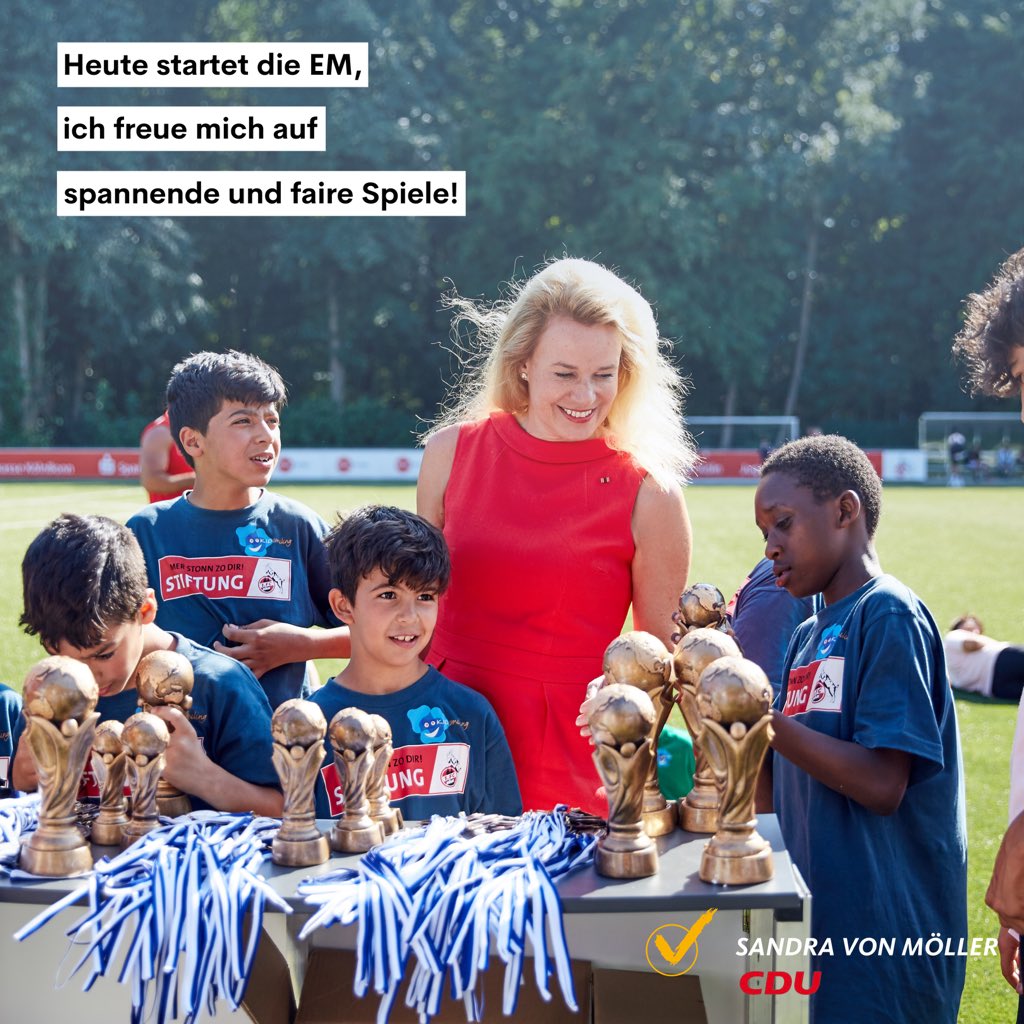 Heute beginnt die Fußball EM. Ich drücke dem <a href="/dfb_team/">DFB-Team</a> die Daumen und wünsche viel Erfolg!

#EURO2020