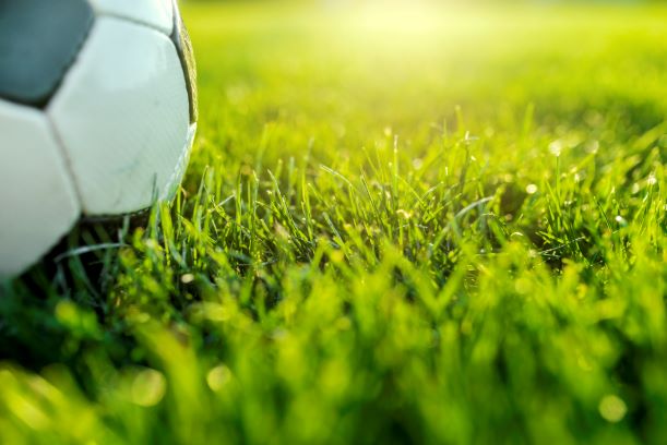 LondonIndHosp's tweet photo. Will you be kicking the football, as well as watching it over the coming weeks? As we get inspired to get outside and get active, we are sharing a Q&amp;A on Foot and Ankle Pain. Follow the link to find out more: 
https://t.co/gs65UCvTLG
#FootPain #AnklePain #SportsInjuries #Football https://t.co/aQd5pcYZOh