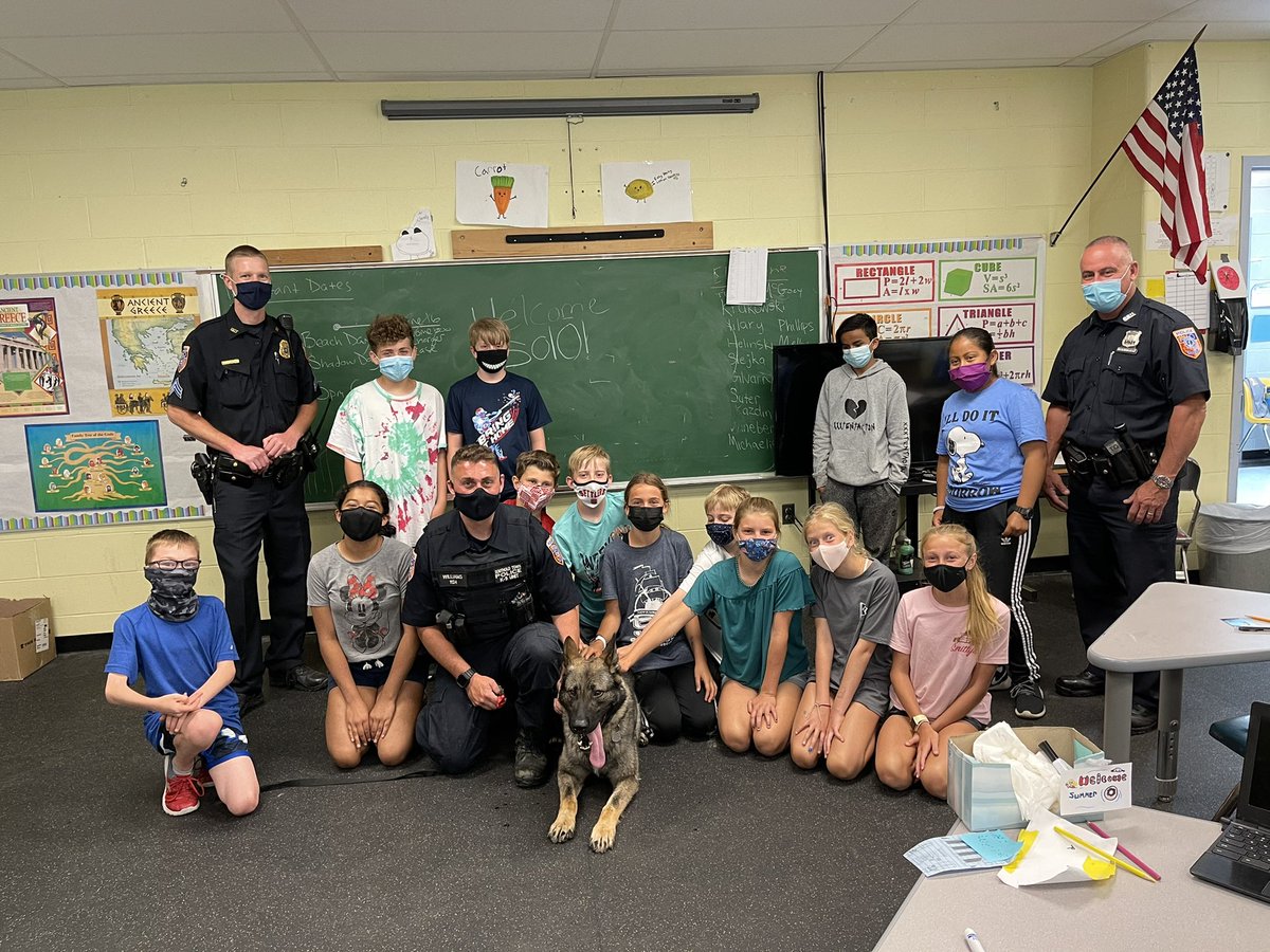 Thank you Southold Police Department for bringing Solo to our classroom! <a href="/southoldelem/">Southold Elementary</a>