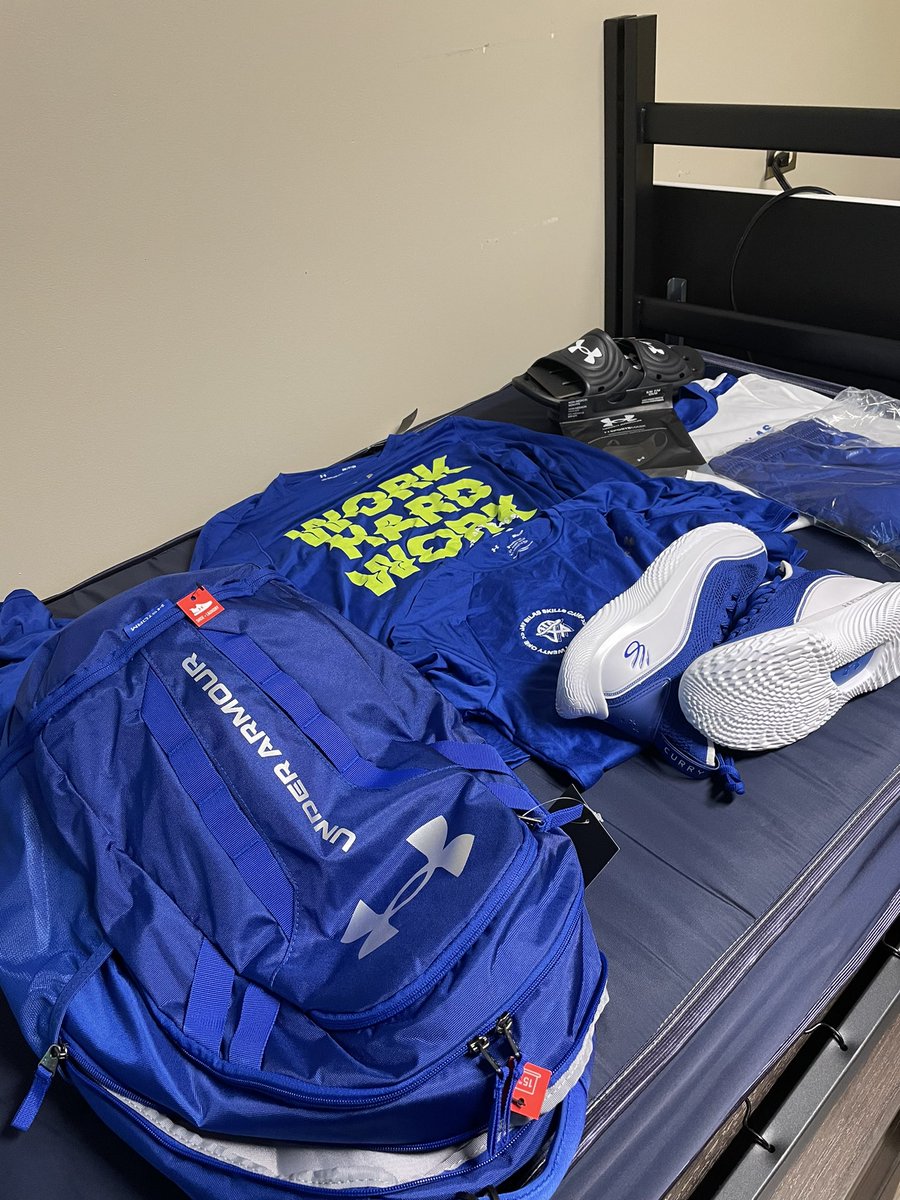 MacBoysBasketball tweet media