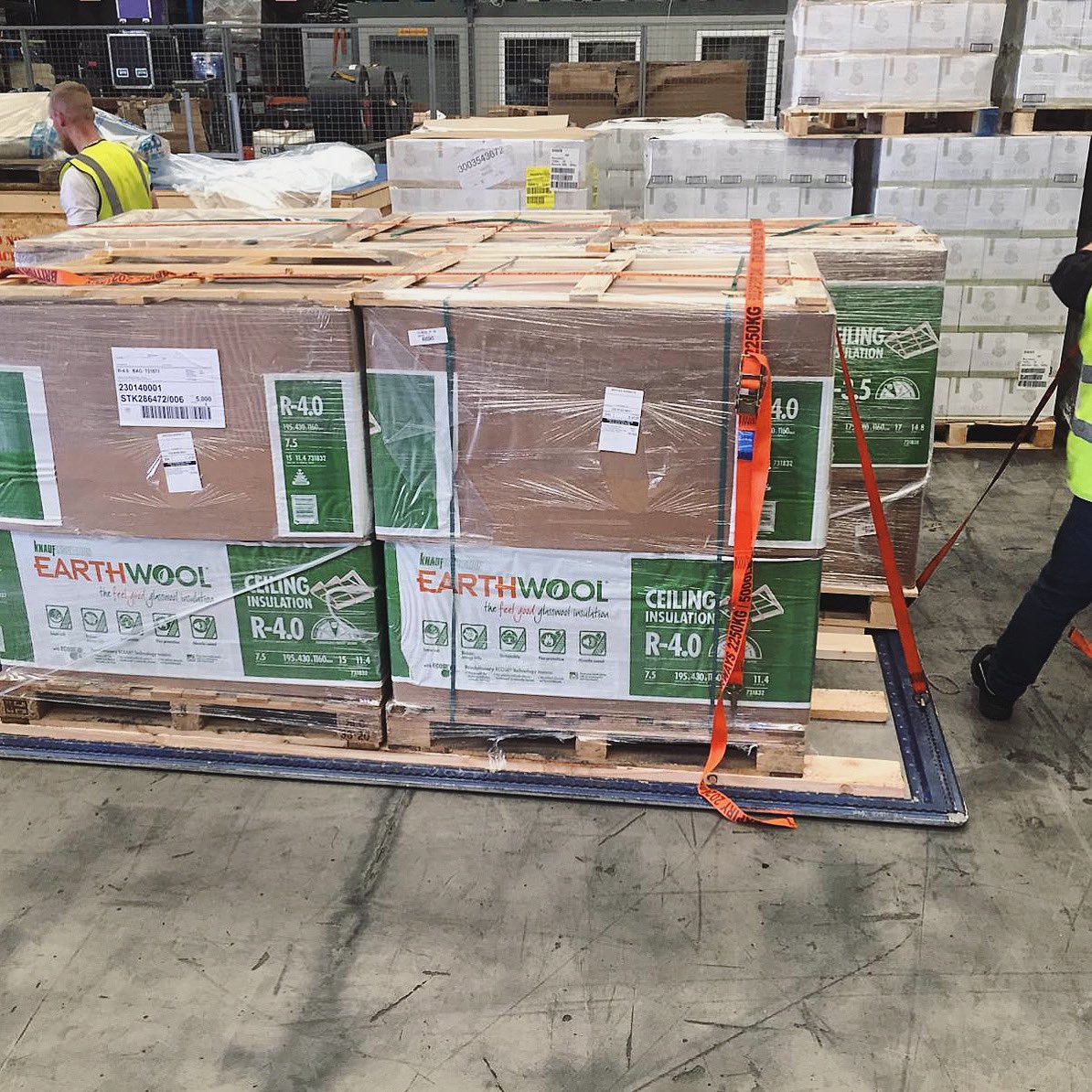 Quick term around, 4 x PMC’s built by our #londonheathrow office, delivered back to #britishairwayscargo for its flight to Singapore Airport, thank you to our partners #ntex for your continued support. Keeping the #ukexports moving.