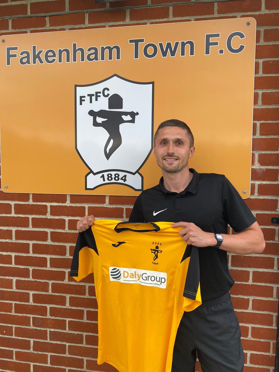 Fakenham Town FC tweet media