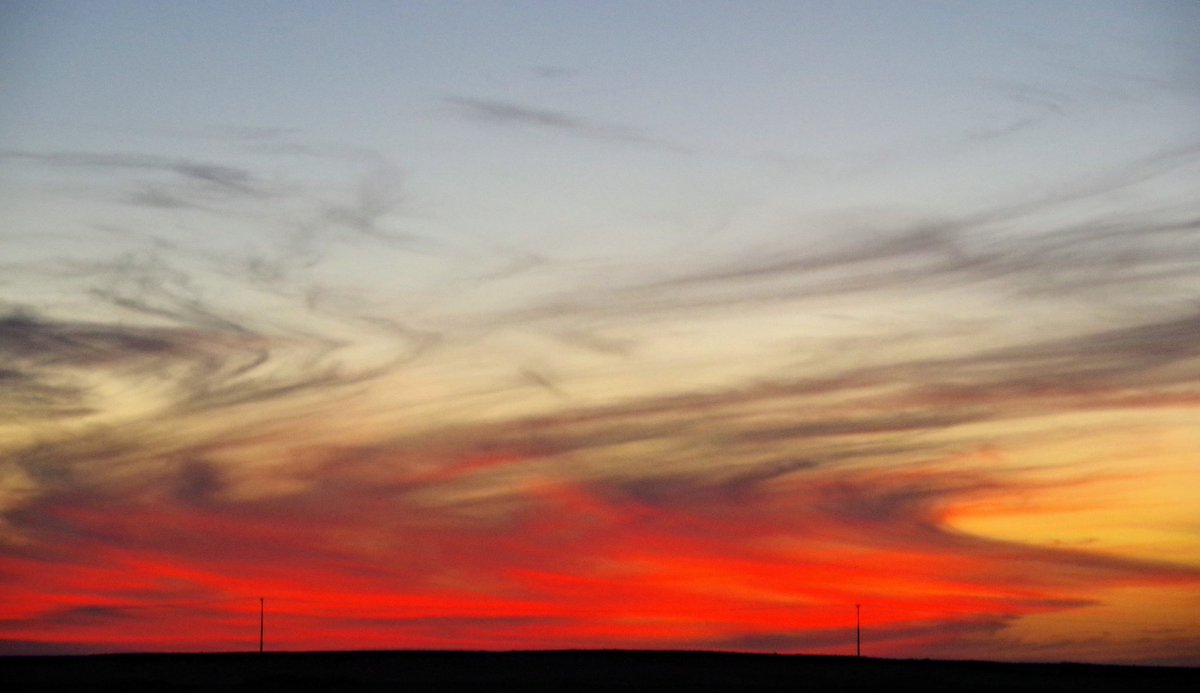 DesertPrehistor's tweet photo. #fieldworkfriday! One of the many nice things about working in deserts. Seen many great sunsets over the years, but this one, in the Nefud, Saudi Arabia in 2013, scores towards the top of the list!
@Palaeodeserts @kclgeography #kclfield https://t.co/zIGZvkix4E