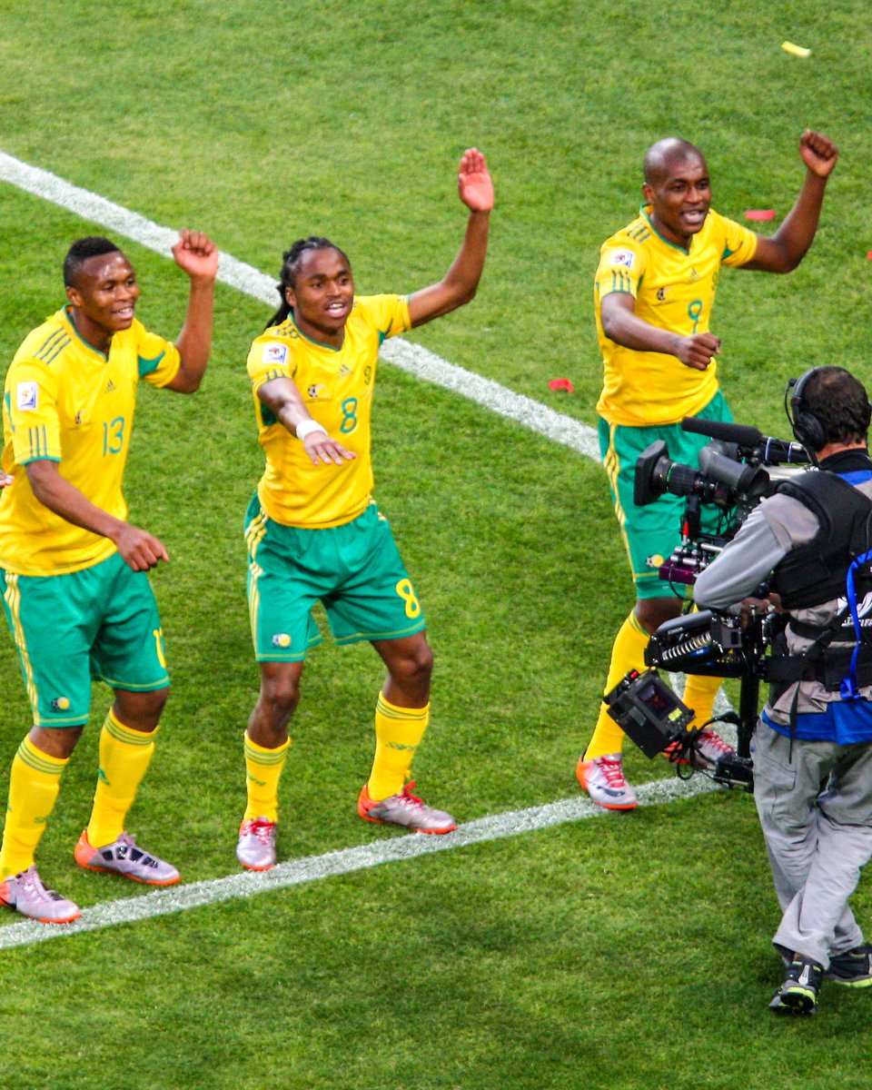 brfootball's tweet photo. On this day in 2010, the World Cup in South Africa began with an iconic goal and celebration from Siphiwe Tshabalala 🌍 https://t.co/qNYsETkrBn