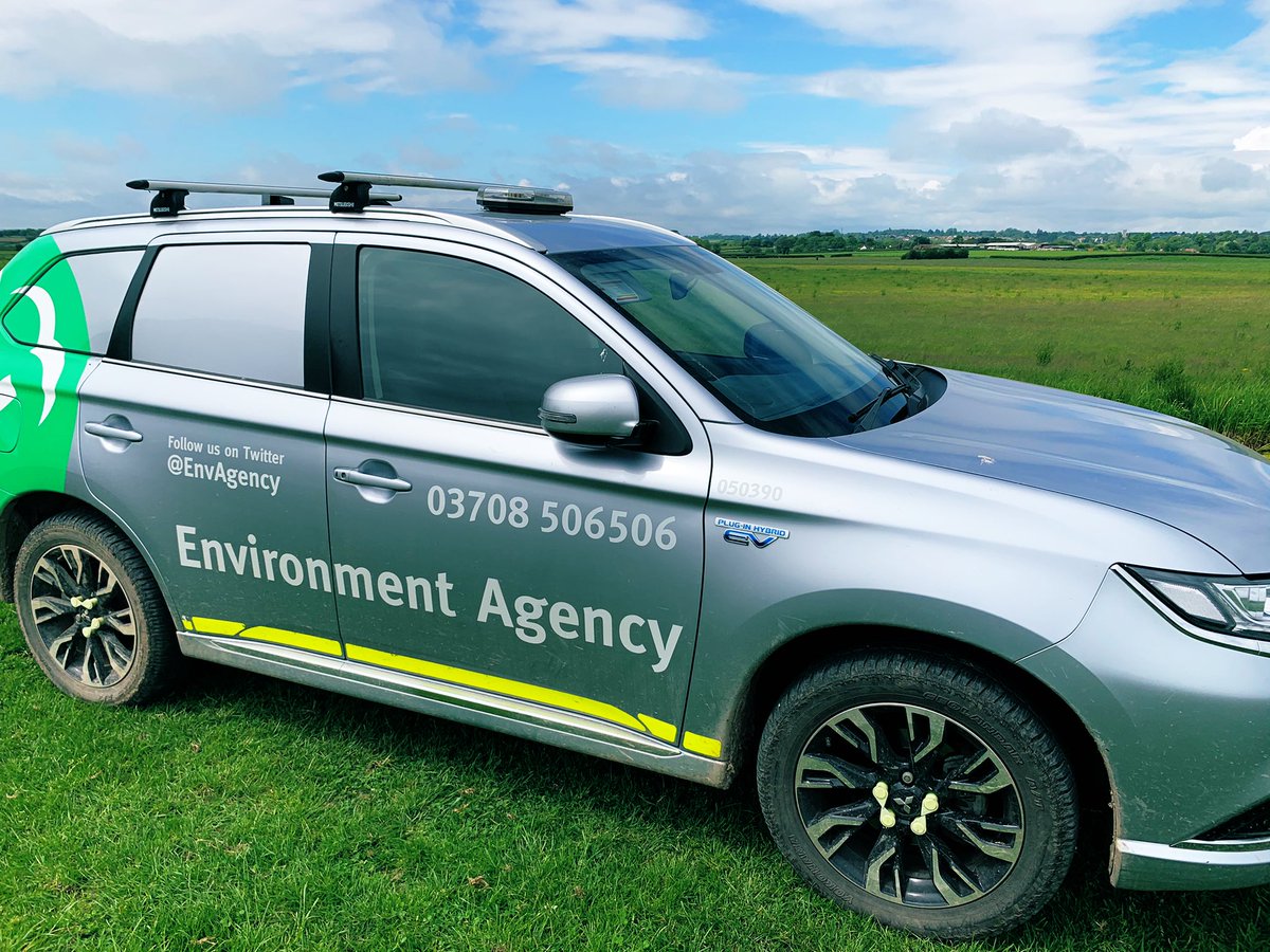FieldOpsEA's tweet photo. Great to get out with the #Parrett team this week, here at #Midelney pumping station to underage some asset checks #Somerset #Thorney https://t.co/S49SzHpWxw