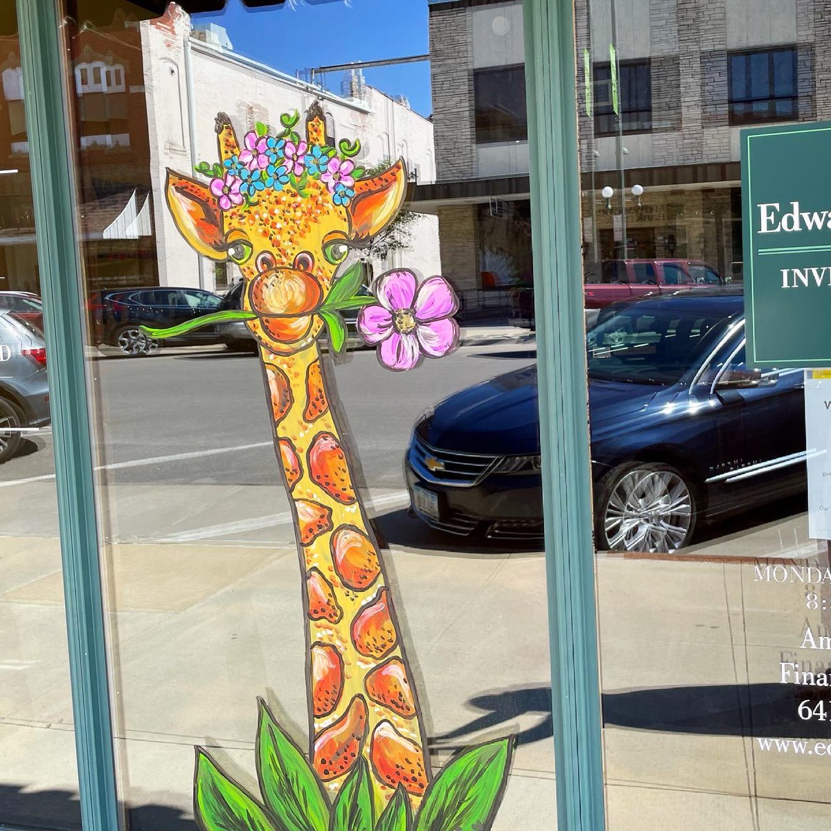 It’s the perfect day to admire the window art in downtown Oskaloosa. Which one is your favorite? ☀️ See them all this weekend during Art on the Square! Visit Oskaloosa Main Street to learn more. 

#SmallTownCharm #RealWorldExperience