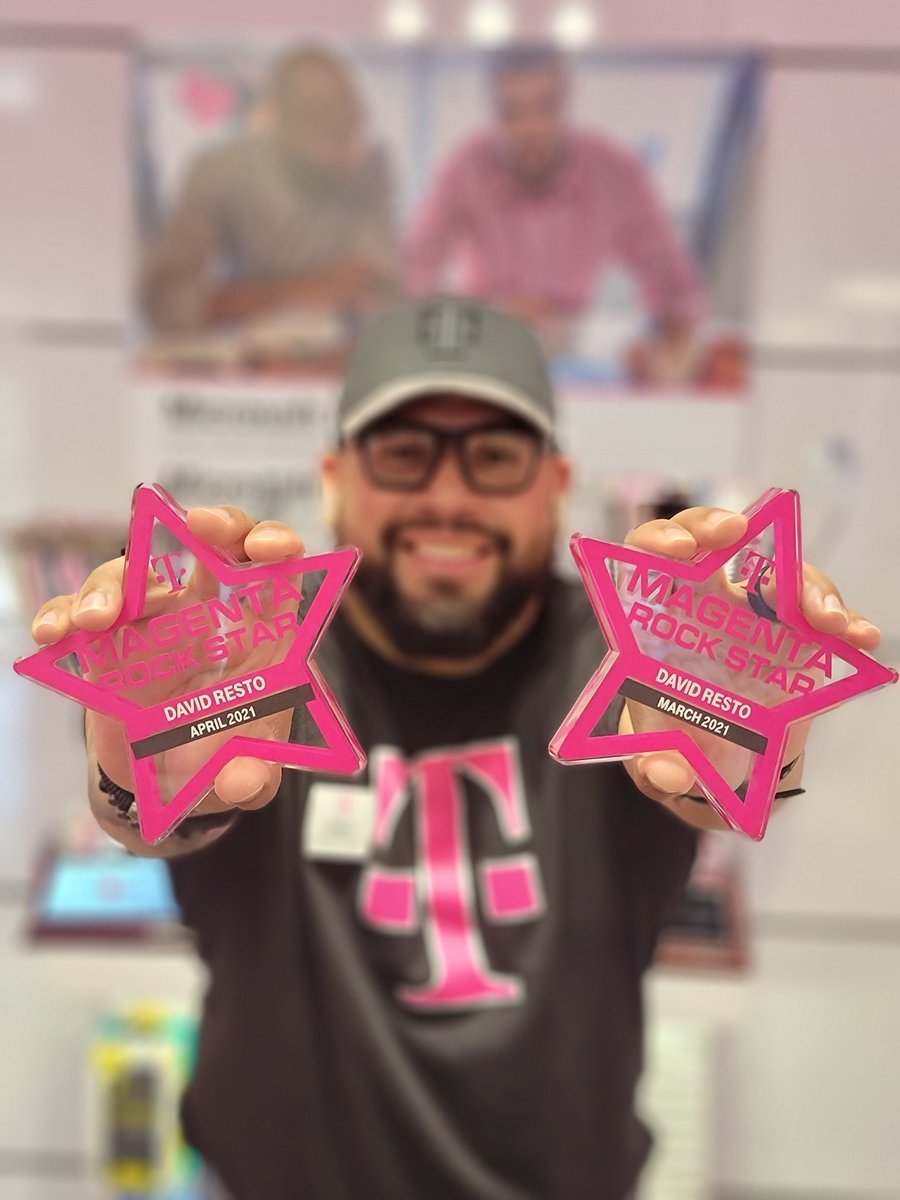 Getting our back2back #Magentarockstar recognition. Thanks to the amazing team, my right hand RAM <a href="/ChrisPedin89/">Christopher Pedin</a> <a href="/EddiePryor7/">Eddie Pryor</a> <a href="/AnnieG_FL/">Annie Garcia</a> <a href="/Landohundo/">Ramon Morales</a> <a href="/AnaLizardo14/">Ana lizardo</a> @elenarivero1994 <a href="/Greysha143/">Greysha</a>
