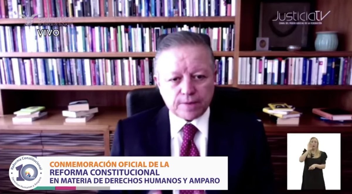 SCJN's tweet photo. El siguiente paso en la evolución de la jurisprudencia mexicana es acabar con la pobreza y disminuir la brecha de desigualdad. Como Tribunal Constitucional estamos llamados a convertirnos en un factor decisivo de cambio social: Ministro Presidente @ArturoZaldivarL 

#10AñosDDHH https://t.co/nHT5UCGT4p