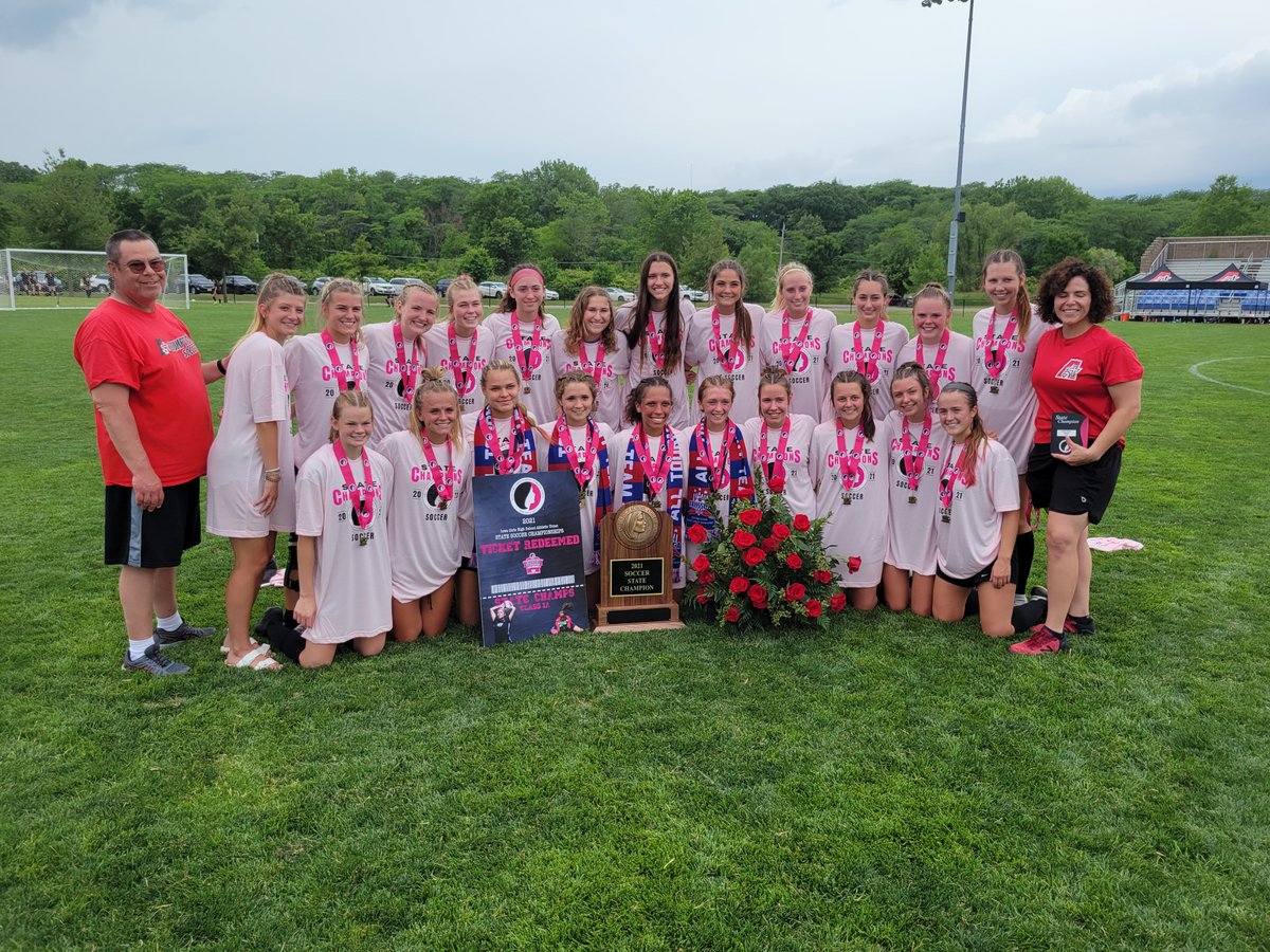 AssumptionHS's tweet image. 🏆Congratulations to the 2021 Iowa Class 1A Girls Soccer State Champions! That's 5 in a row — and a state-record 11 state titles! 🥇