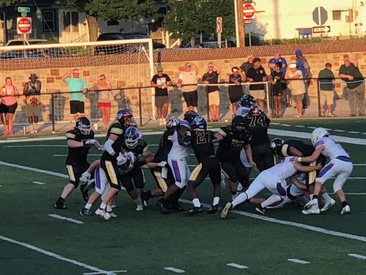 Had a lot of fun at the Kansas vs Missouri All star game! It’s a blessing to be a part of it. 👀 (tackle for a safety. @SpecSportsKC <a href="/PrepsKC/">PrepsKC</a> <a href="/Football_DeSoto/">DHS Football</a> <a href="/MNUFootball_/">MNUFootball</a>