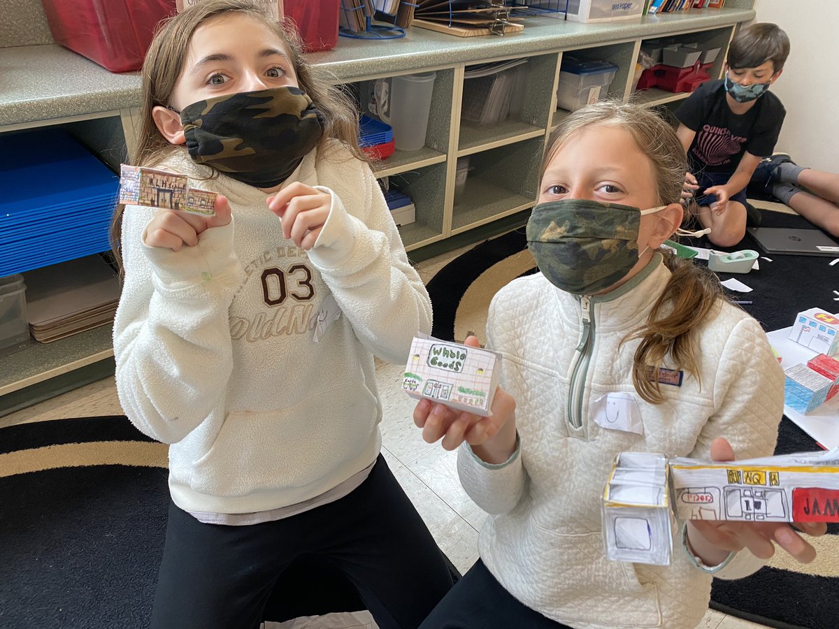 mrskellySLH's tweet photo. Our 3D towns are taking shape! Road construction is underway in 5K. #volume #architectsatwork @SLHeights https://t.co/NyVX4UVBbF