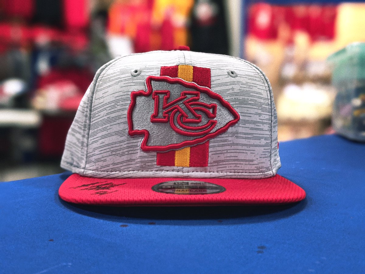 ShopMOSports's tweet photo. 🎉 𝗚𝗶𝘃𝗲𝗮𝘄𝗮𝘆 𝗧𝗶𝗺𝗲! 🎉

Did you miss out on our Nick Bolton signing? No worries!

Follow these steps for the chance to win this 2021 Chiefs Training Camp 9Fifty hat signed by Rookie Nick Bolton!

To enter:
1. Follow us 📲
2. Retweet this post 🔁
3. Tag a friend below 🗣 https://t.co/SDBageksjs