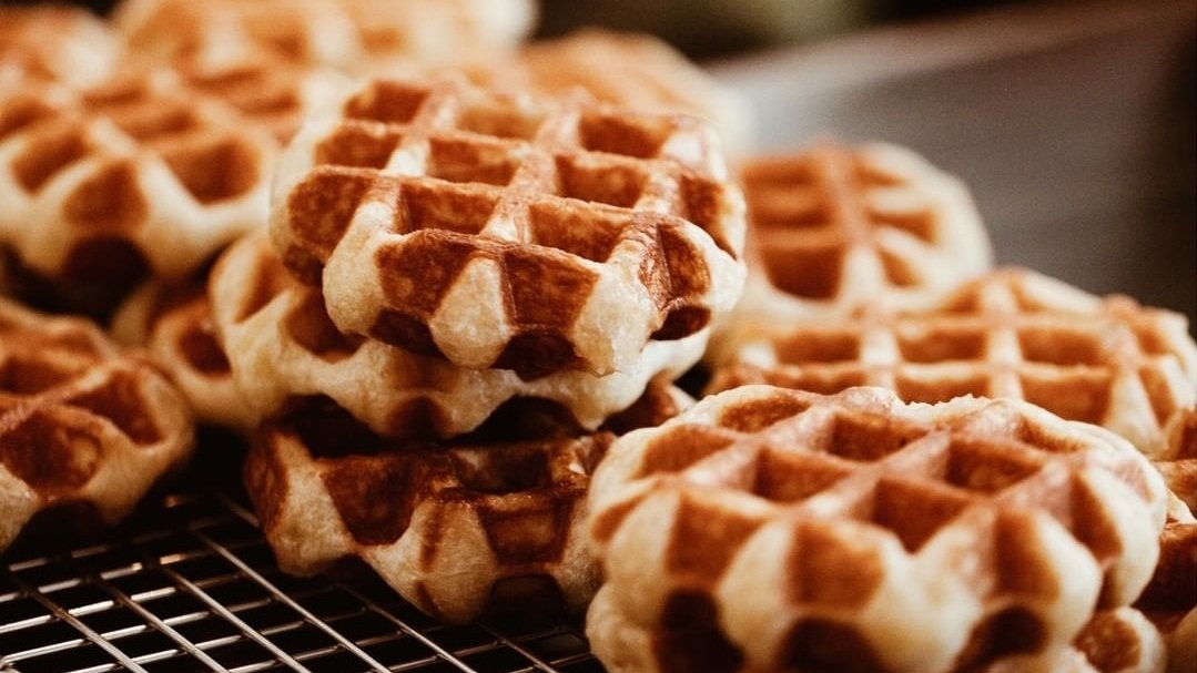 CanucksMarket's tweet photo. Treat yourself to @CafeMedina waffles at 25% off until Sunday. Visit https://t.co/0qzAlfbrZe to place your order. #canucksmarketplace https://t.co/Gf2X72yDs5
