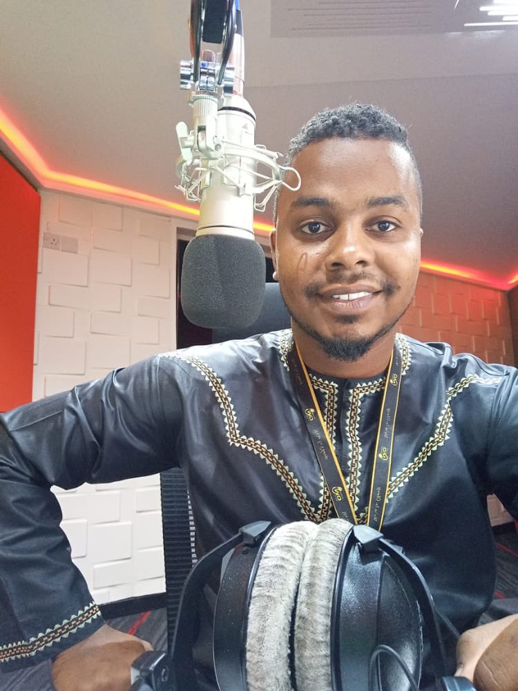 MoRadioKE's tweet photo. Welcoming the weekend with Zambro and P3. SMS 23440. 💥 https://t.co/5VTPWz9tXa