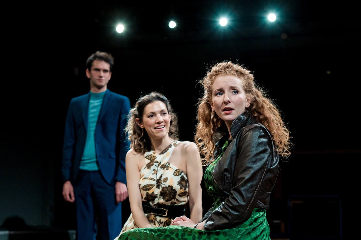 💐 Our second (and final) livestream of SHAW SHORTS – a double bill of rediscovered Shaw plays – starts at 7.30pm 📽

Break a leg to everyone involved!

Get tickets until 7.15pm for tonight at orangetreetheatre.co.uk/whats-on/shaw-…
📷: <a href="/_otherrichard/">Richard</a>