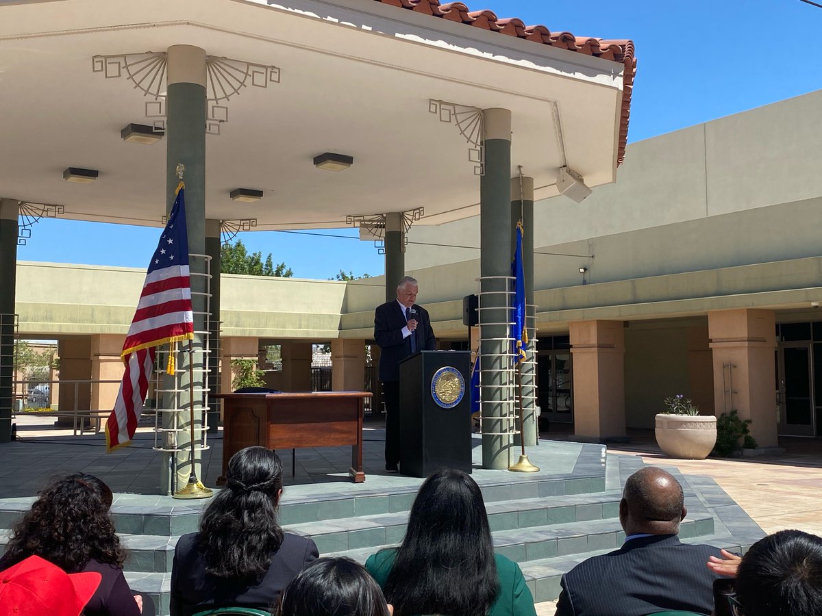 BattleBornProg's tweet photo. #AB422 is a great bill that will change us from a bottom-up to a top-down system. This will give us a more efficient & streamlined system - @GovSisolak during the signage ceremony today https://t.co/L35PApmG4G
