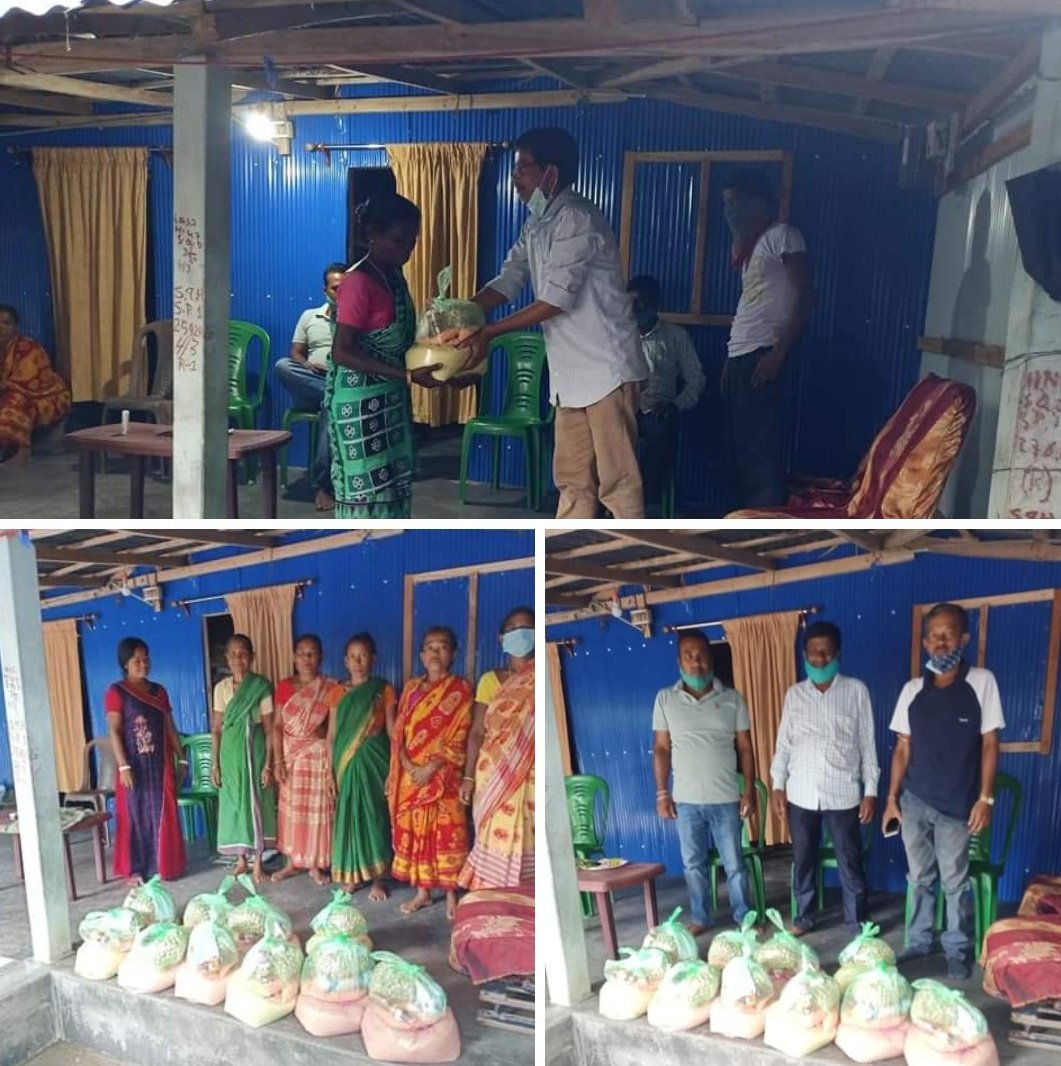 #RedVolunteers 
আজ বিধাননগর Red volunteers এর পক্ষ থেকে মেজমানগজ সংসদে কিছু  গরিব অসহায় পরিবারকে নিত‍্যপ্রয়োজনীয় খাদ্য সামগ্রী বিতরণ করা হলো।