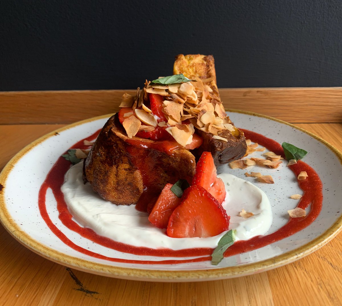Strawberry🍓 &amp; basil 🌱 french toast with lime yogurt and toasted coconut 🥥 #brunch #foodies #instabrunch #edineats #edinburgheats #supportlocal #supportindependant #supportsmallbusiness