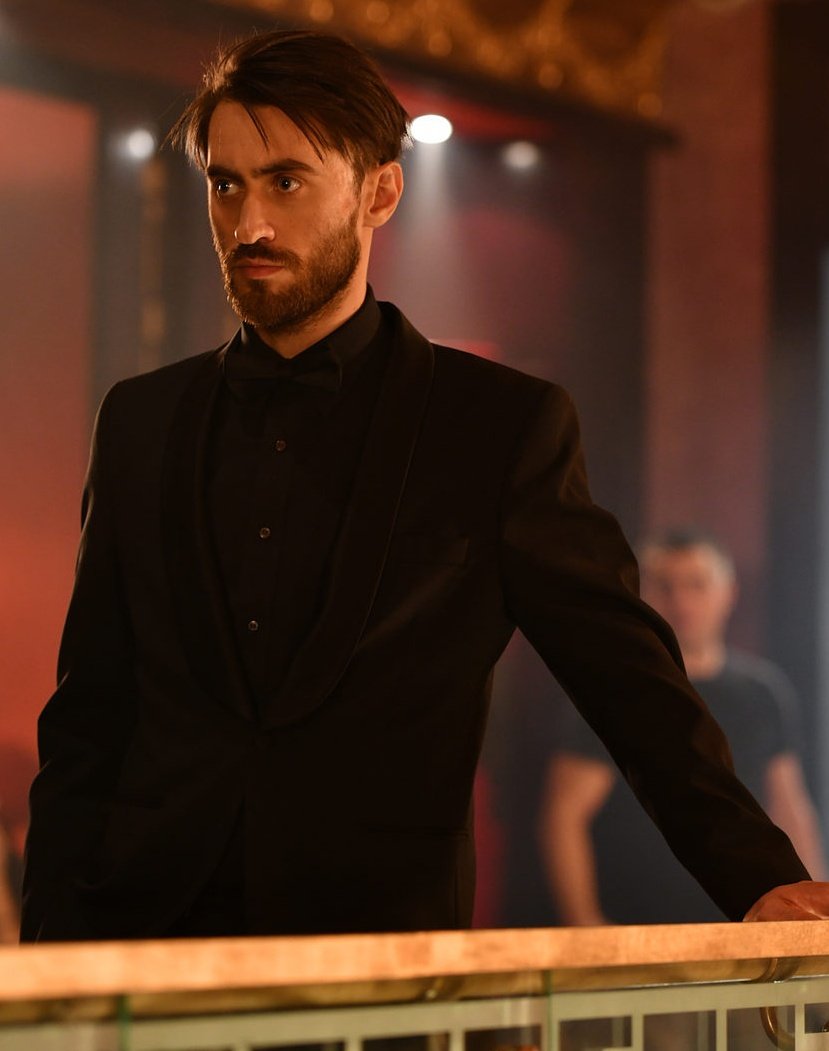 актер гром чумной доктор