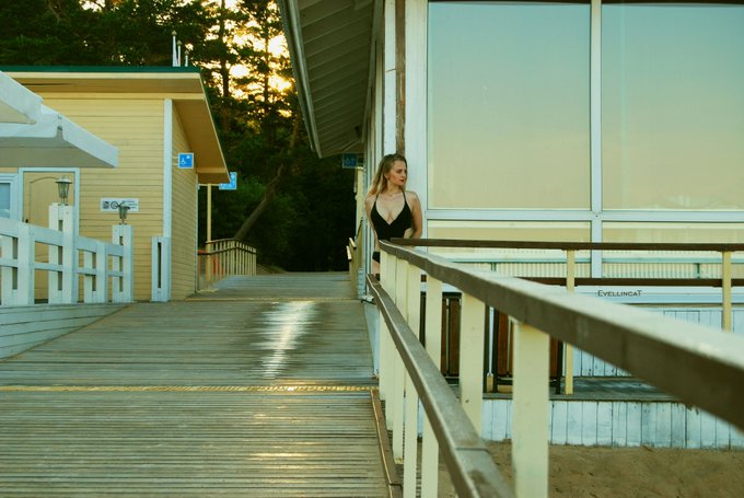 Thankful for friends that let me use their pool.. and other things🤩 Comment 2 things that are essential<a href="/tag/thirstythursday"class="tags"><span>#thirstythursday</span></a>