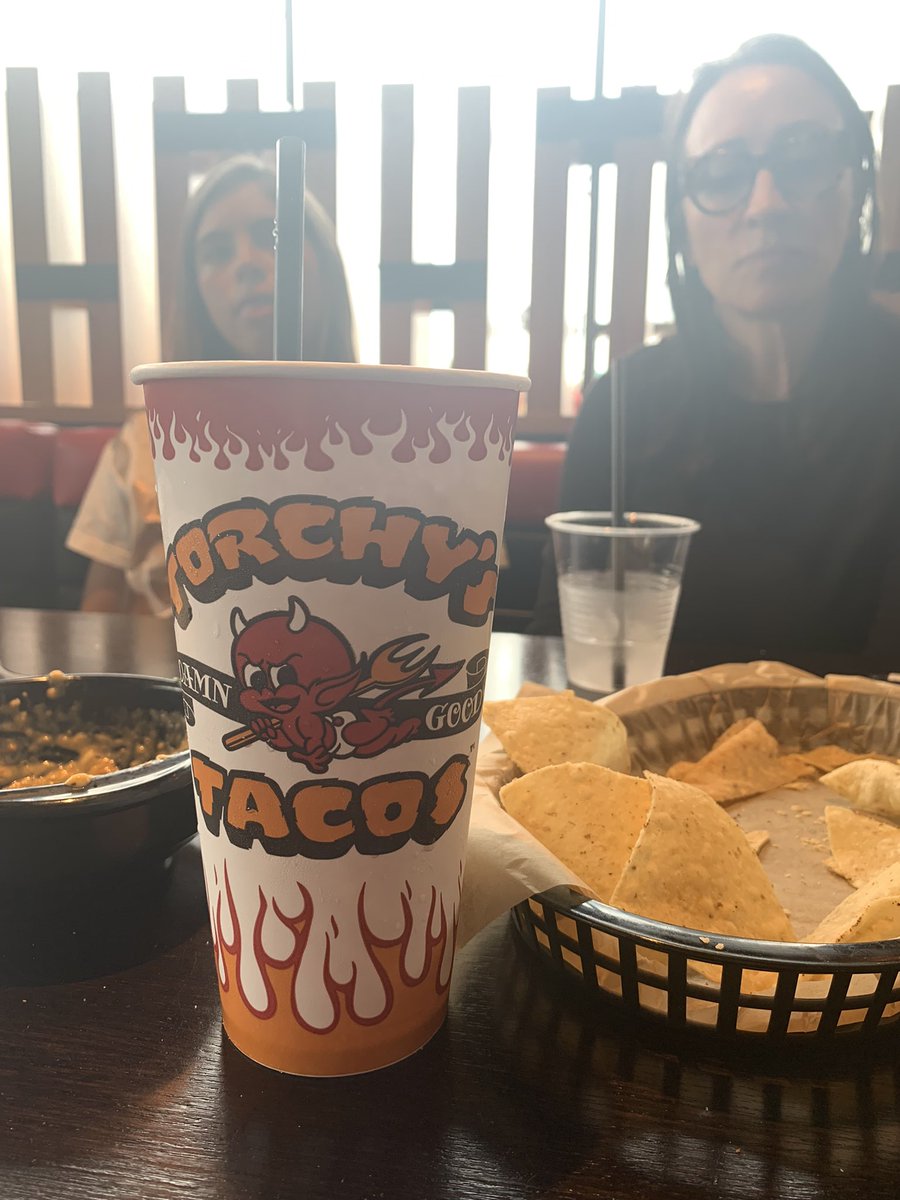 Mattgg1984's tweet image. Brunch with Grandma KiKi and Aspen at Torchys today!! 😈 🔥 🔱 #Torchys #familyTime #swimweekend