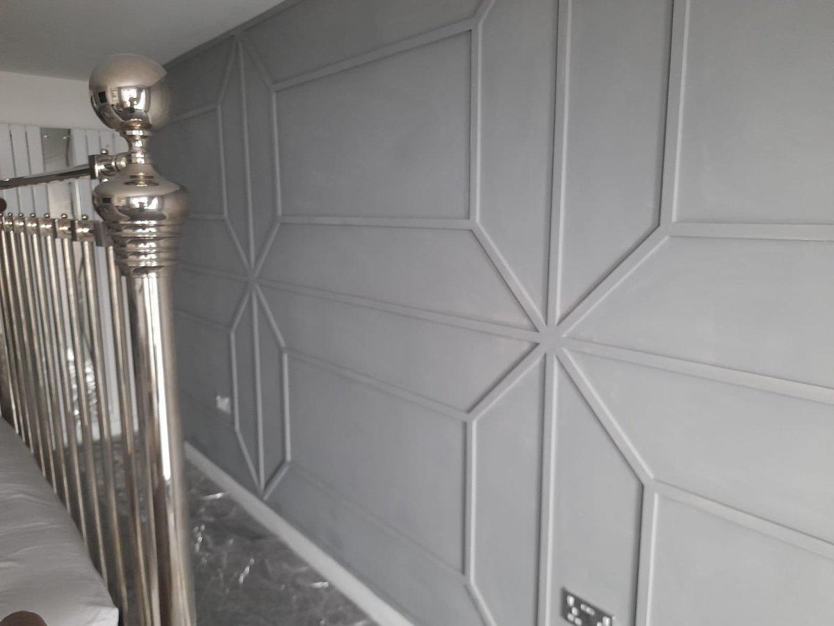 boxerck01's tweet photo. Job completed ✅ for our very own 'Alfie' the man himself Gareth Thomas 🏴󠁧󠁢󠁷󠁬󠁳󠁿🏉! He wanted something different and fair to say the boys at Inside out produced the magic 🪄 bringing rooms to life is what we do ! #WelshRugby #Paneling #HomeModifications #InsideOut 🔨  @gareththomas14 https://t.co/UXCR6hZNEp