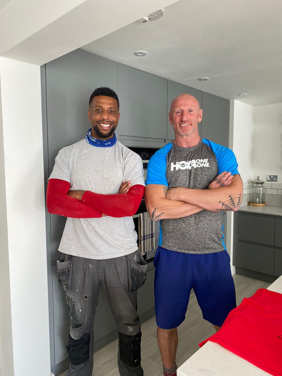 boxerck01's tweet photo. Job completed ✅ for our very own 'Alfie' the man himself Gareth Thomas 🏴󠁧󠁢󠁷󠁬󠁳󠁿🏉! He wanted something different and fair to say the boys at Inside out produced the magic 🪄 bringing rooms to life is what we do ! #WelshRugby #Paneling #HomeModifications #InsideOut 🔨  @gareththomas14 https://t.co/UXCR6hZNEp