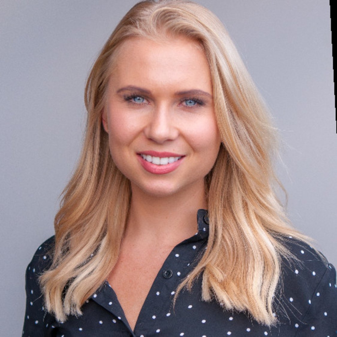 lovedragapp's tweet photo. #FounderContent:
@Holly_Stephens is the co-founder and CEO of
@getsubly, a bootstrapped SaaS that has grown from 0 to 60,000 users and $120K in annual recurring revenue in just 1 year.
In this podcast, Holly tells the complete journey on scaling Subly: https://t.co/f6KMyWUaid https://t.co/CJpBD8kJDI