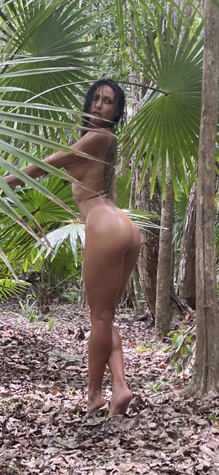 Call me Jane 🌴 https://t.co/0Dm9yPJn6b<a href="/tag/tulum"class="tags"><span>#tulum</span></a>