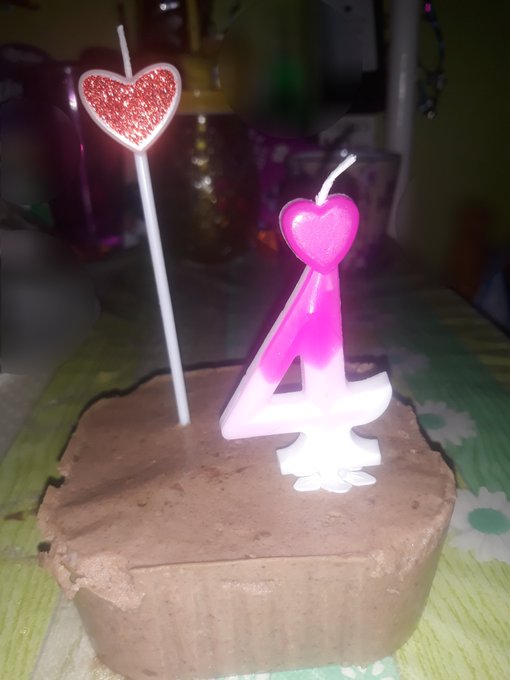 Ma 4 &eacute;ve hogy a gazdid lettem ❣😍😇❤💖 https://t.co/70s0GMNFEv