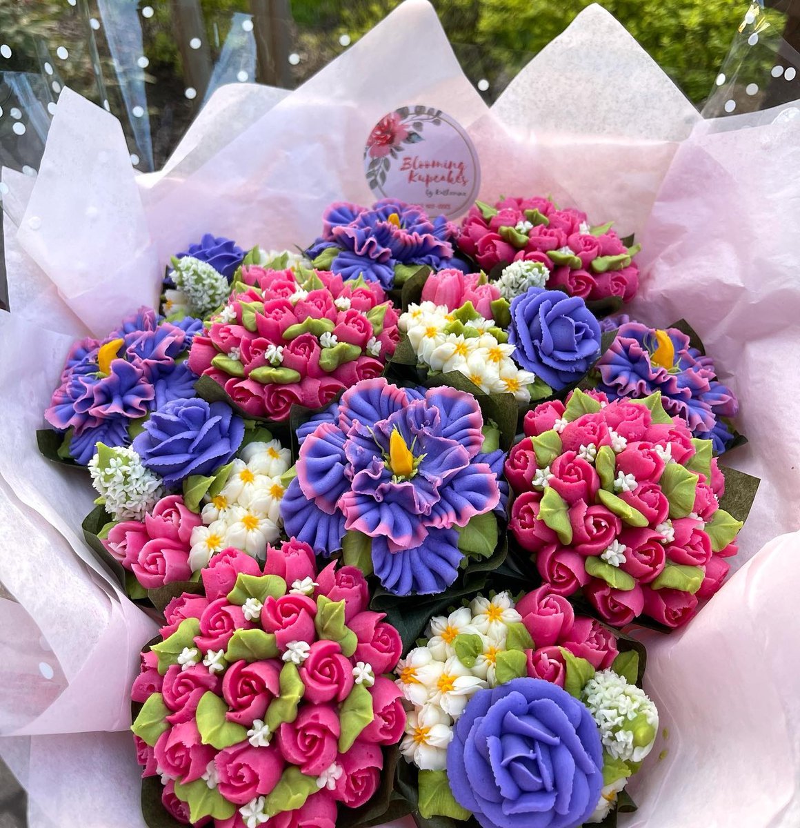 yourwilliamson's tweet photo. Katherine Halbeck is the Founder and CEO of Blooming Kupcakes. During quarantine she started to experiment with baking and decorating, which led to the creation of Blooming Kupcakes! To learn more about this wonderful business check out the link --> https://t.co/PmV4Mcx32x https://t.co/uWbzEdZsVC