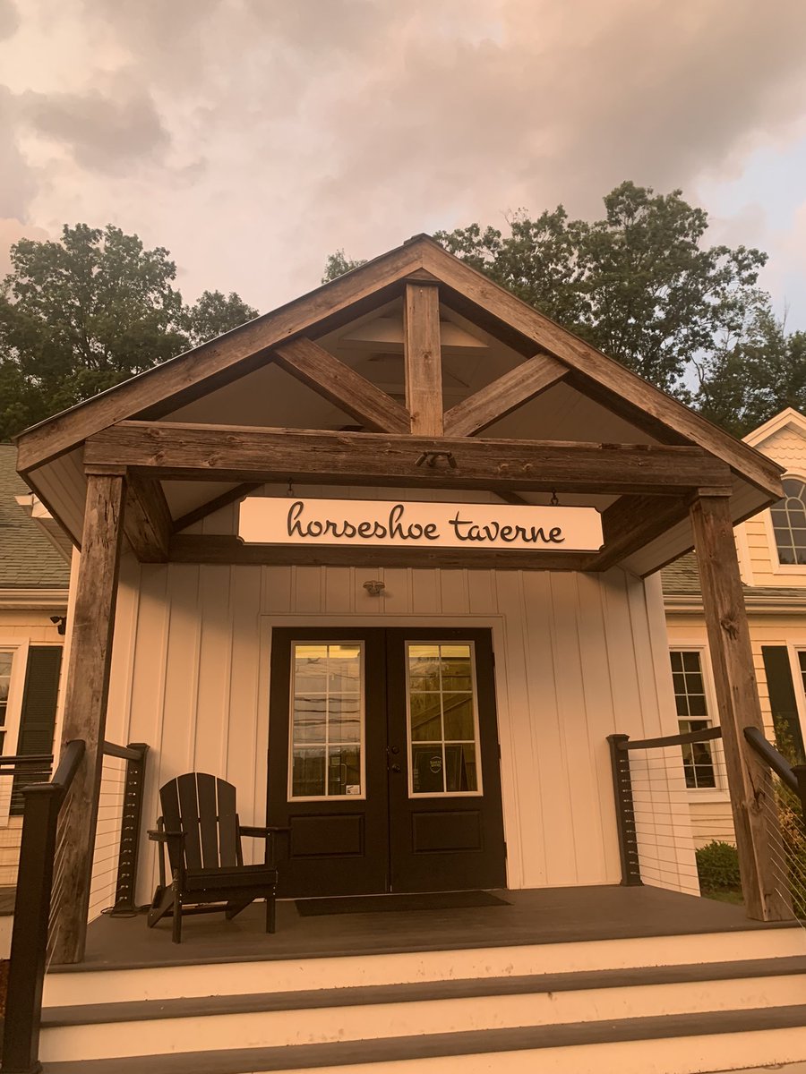 Had a lovely time at Horseshoe Taverne the other night! Amazing food &amp; got to meet lots of other influencers.