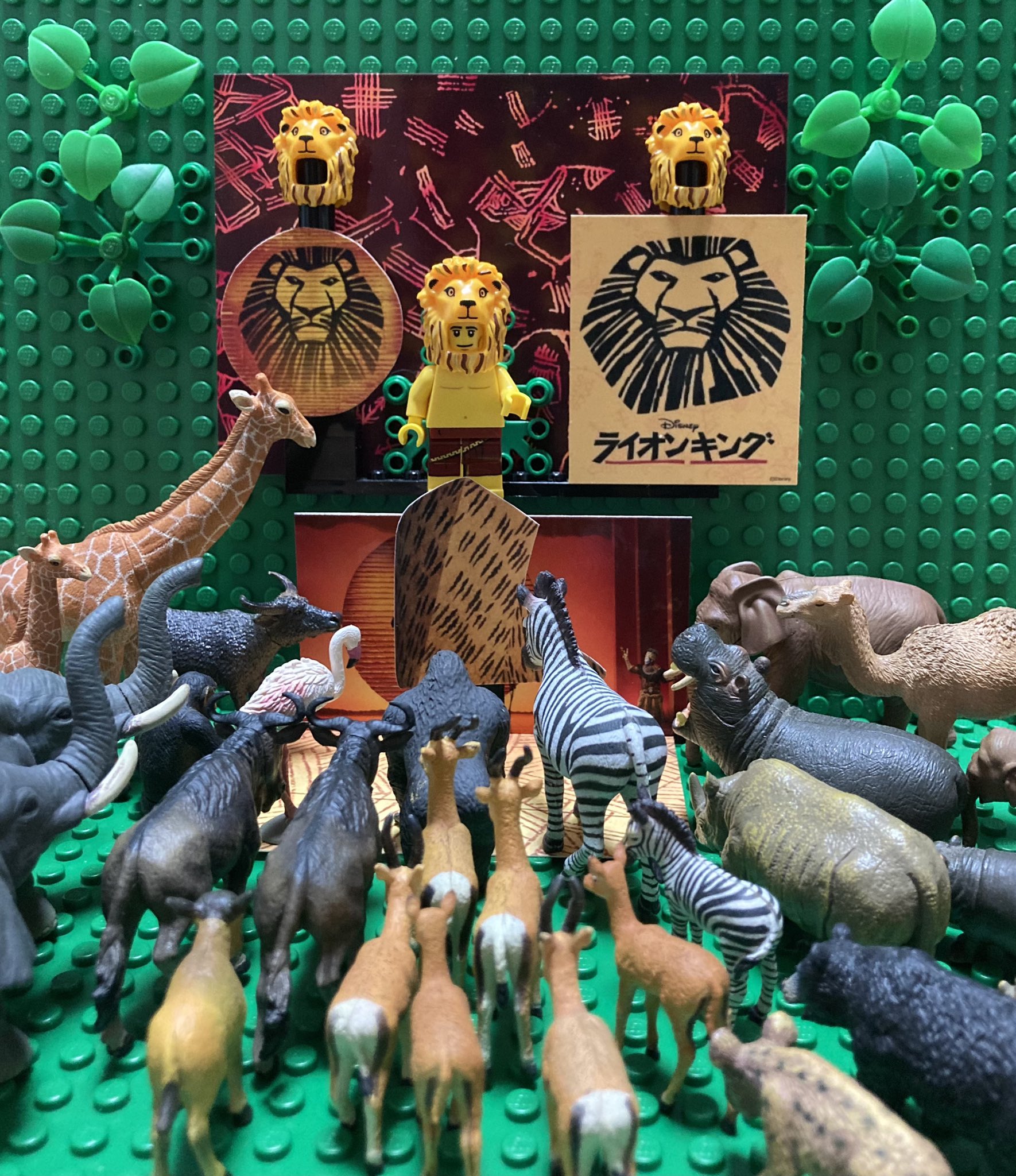 Lego Minifigures1992 劇団四季ライオンキング 大井町での公演が本日 最終日みたいです 先月 初めて見て感動しました 有明でも応援してます Lego ミニフィグ 劇団四季 ライオンキング T Co Mqrpcpmu4w Twitter