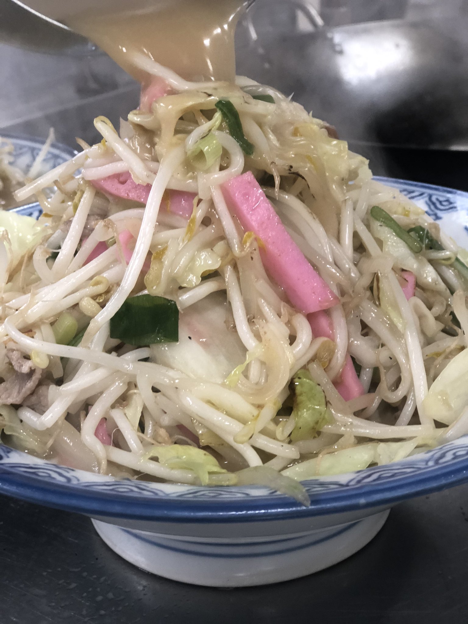 تويتر 井手ちゃんぽん佐世保店 店長 على تويتر おはようございます 本日も11時よりオープンいたします 野菜たっぷりちゃんぽん是非食べに来て下さい ならでわ見たの特典もご利用くださいませ 佐世保 佐世保ランチ 佐世保ディナー 佐世保テイクアウト