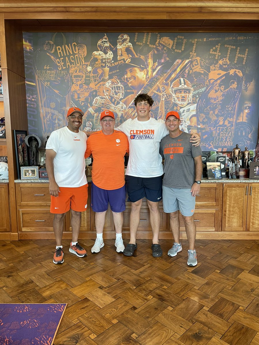 Monroe Freeling tweet media