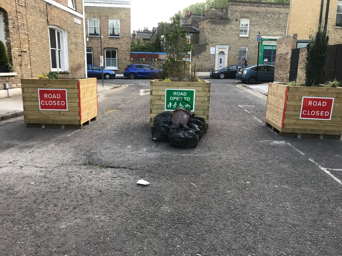 SaveColumbiaRd1's tweet photo. Three weeks of rubbish sitting on Quilter St! Thanks to #LiveableStreets preventing refuse truck access. @MayorJohnBiggs &amp; his merry band of bandits who run @TH_Labour don’t seem to give a hoot! More concerned with their beloved road blocks &amp; kettling of residents than the filth! https://t.co/1lQe1AsUYW