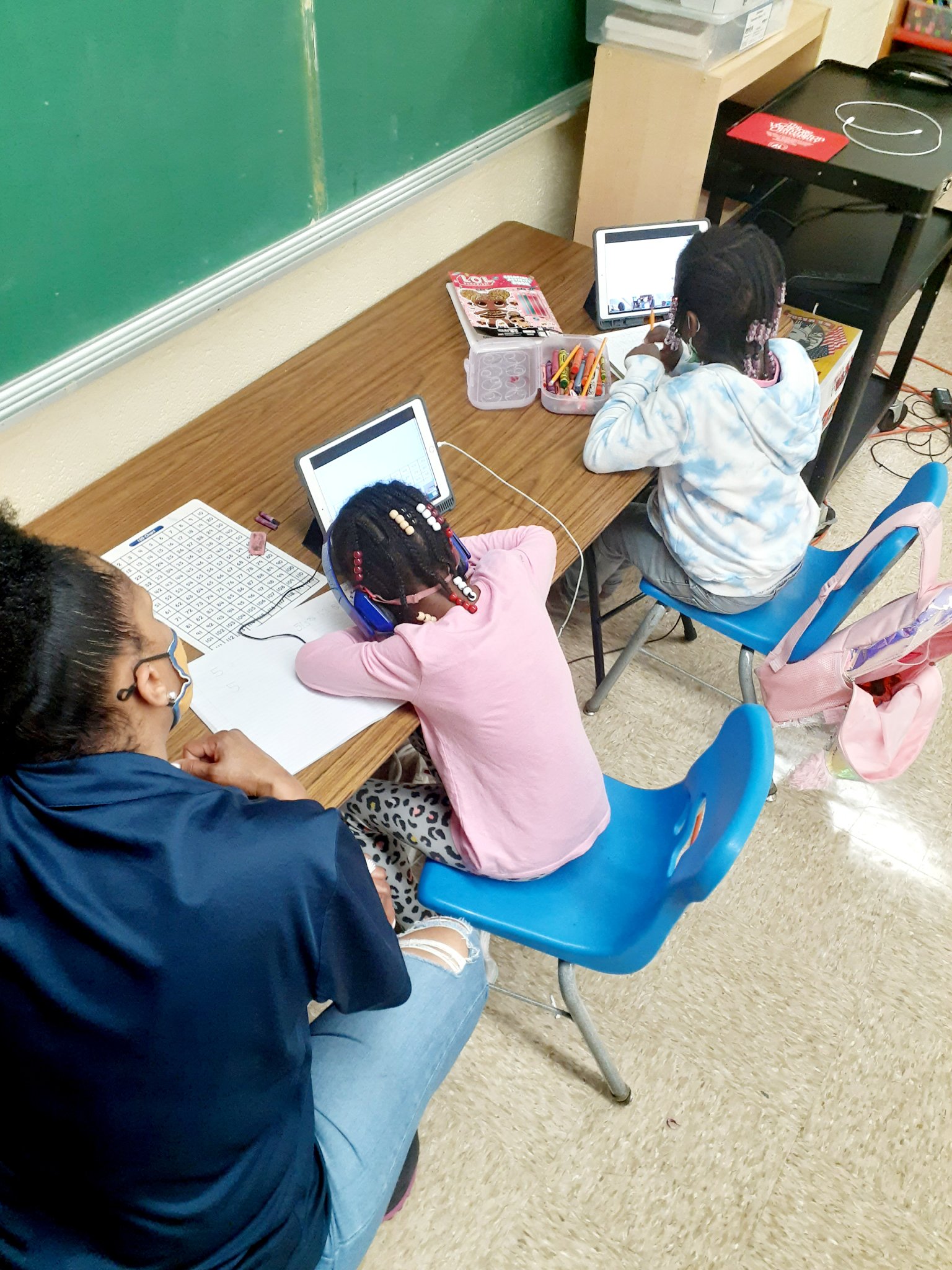 #17❤ WMNS NIKE AIR FORCE 1 07 MID WHITE-YELLOW-PINK 