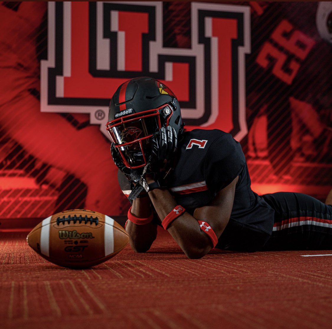 Kthicks1's tweet photo. Blessed to have received an offer from Lamar University⚫️🔴 #RedBirdRising #WeAreLU @CoachGipson11 @CoachBryant_WR https://t.co/0RAUQGdPP9