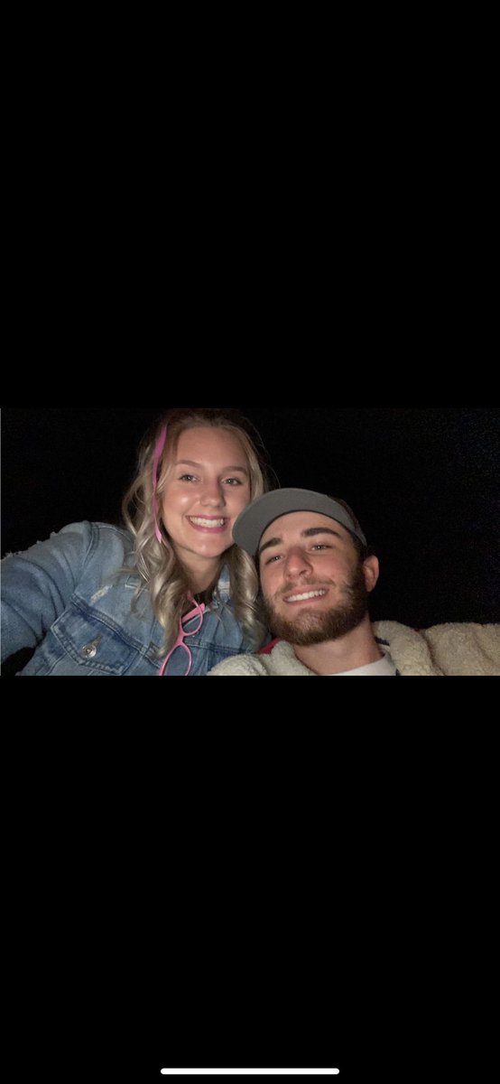 HMckoyy's tweet photo. almost one whole year w my favorite person. so thankful for you &amp; all that you do.🤍🤍 https://t.co/yXYMlRcWwK