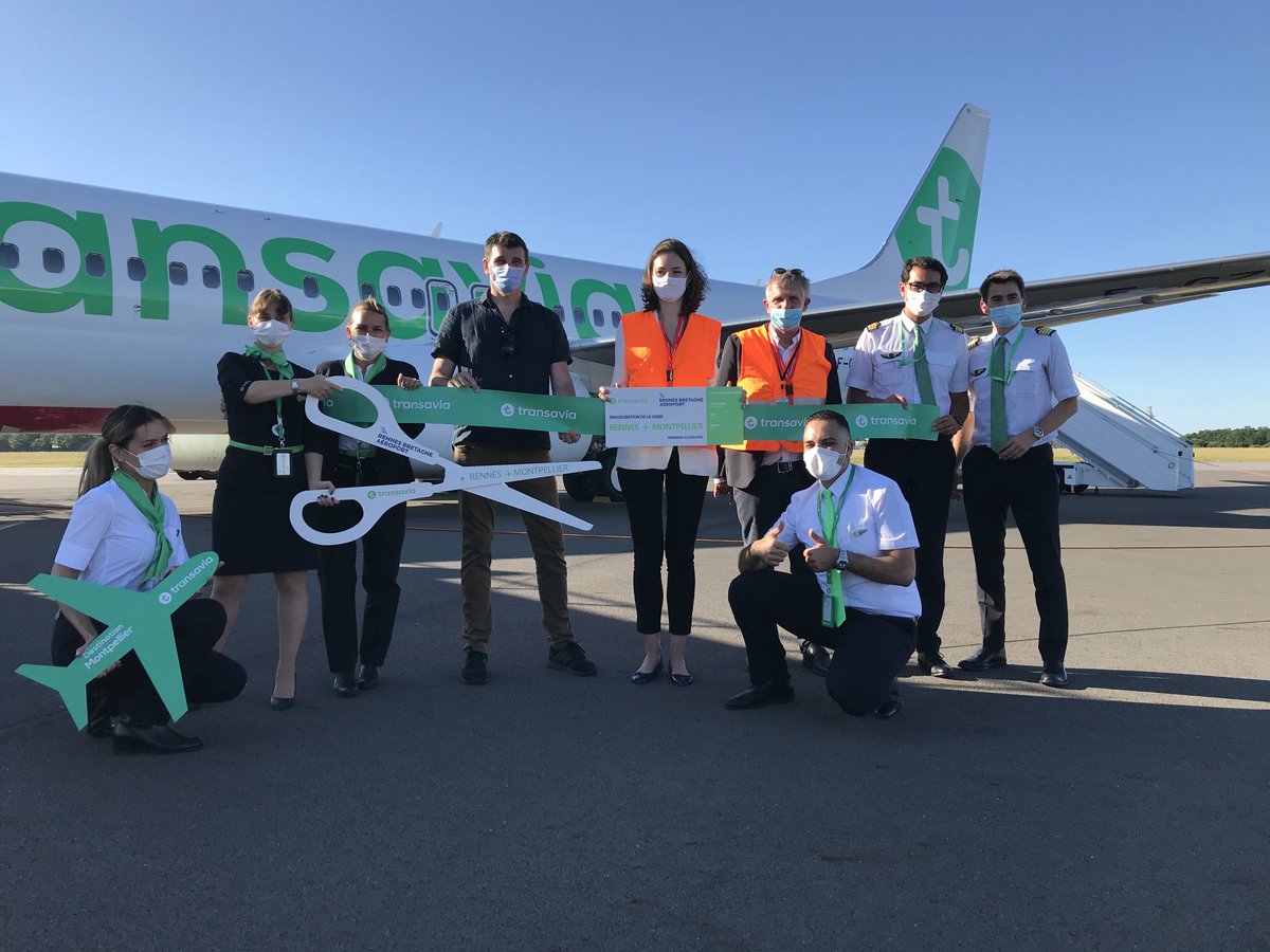 Fanny_Charles35's tweet photo. Aujourd’hui nous célébrons notre nouvelle ligne vers #Montpellier avec @TransaviaFR. 3 vols par semaine, tous les vendredis, dimanches et lundis. Une destination pleine de soleil pour s’évader et se retrouver.@tourismerennes @MplTourisme #Rennes https://t.co/jMbUoF7teo
