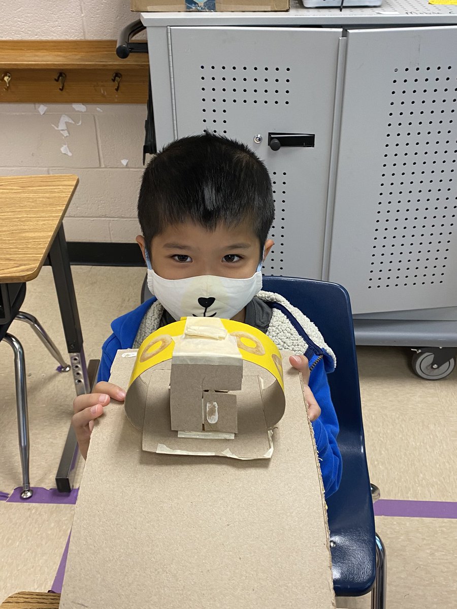 MosaicES_STEAM's tweet image. 2nd grade architecture projects! @FCPSSTEAM @MWES_mrsjahnke @andreabeaty @zahahadiddesign #iteachsteam #stemeducation