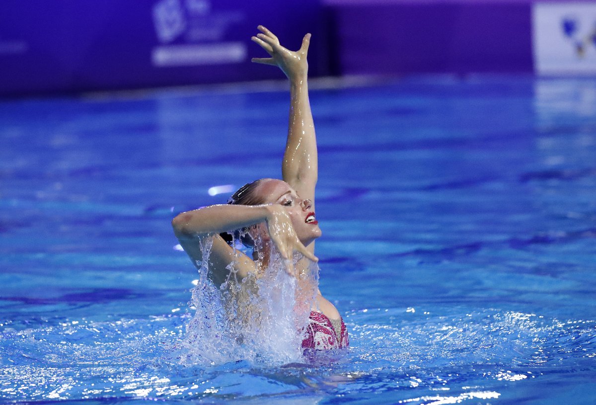 WorldAquatics's tweet photo. 🔵 #ASWS2021 Super Final
🇨🇦@jackie_simoneau is awarded with another🥇 in the Super Final, this time in the Solo Free!
Remarkable performance also for 🇺🇸@anitaaalvarez12 who swam twice today and claimed silver🥈
3rd in the rankings the 19yr old Hernandez Luna 🇪🇸 https://t.co/Ke1H5MFhf5
