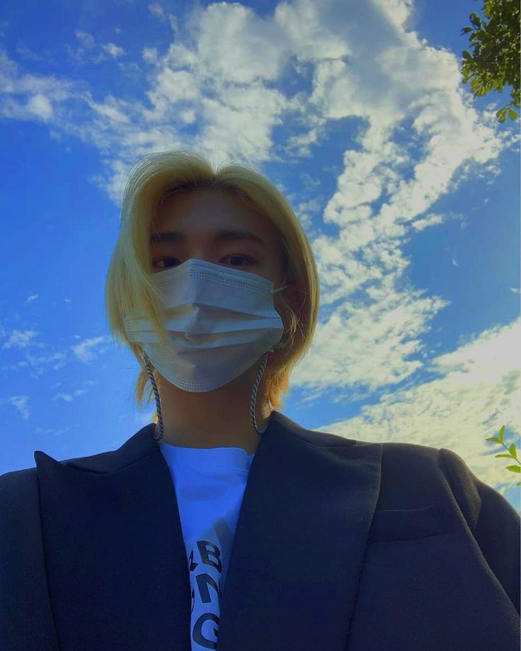 Ale83724752's tweet photo. #WhereIsHyunjin 
#JypExplain 
#JYPE_Bring_Hyunjin_Back 
@Stray_Kids @followjyp 
He didn't even deserve what they did to him, don't you get? https://t.co/xDM99v1CIV